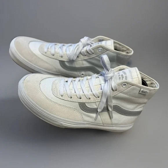 NWOB Vans Gilbert Crockett High Pro II White/Reflective Shoes Size 7 Women's 8.5